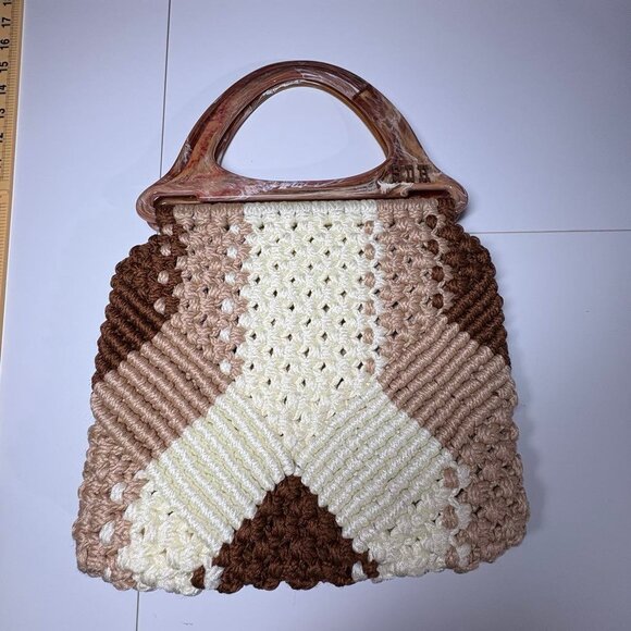 VINTAGE Purse Macrame Boho Style Lucite Handles - Picture 10 of 11